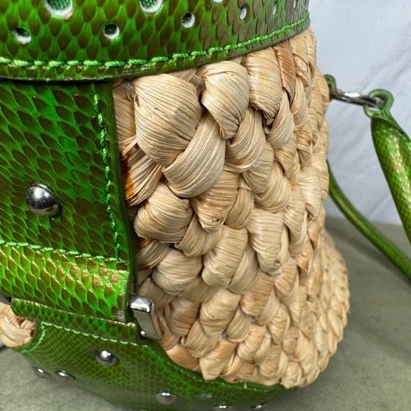 Large  Green and Tan Wicker Straw Rattan  Tote Bag Tagged Magnolia Zurich - Picture 6 of 10